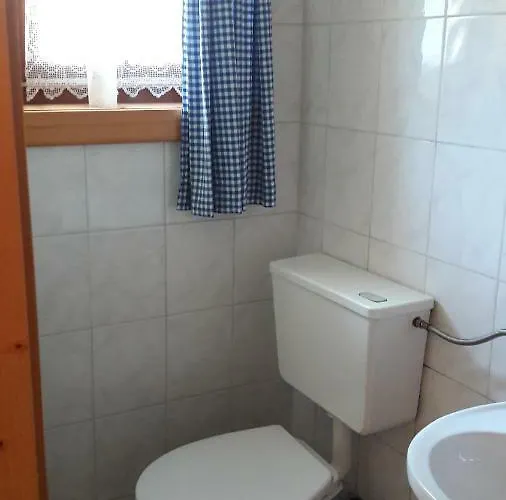 Haus Kerschbaumer 度假居 *